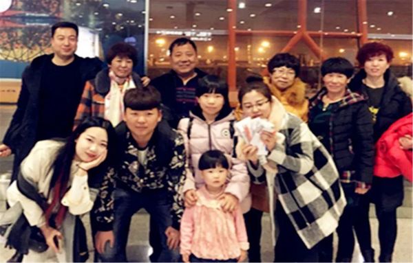 過(guò)生日的家人